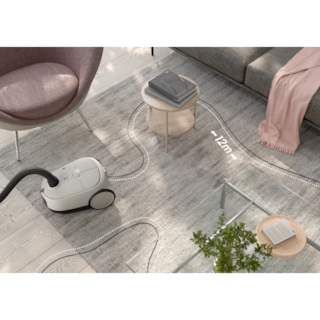 Electrolux - Usisavač s vrećicom - EB61H6SW