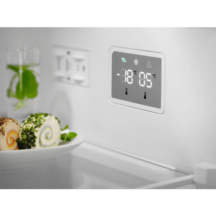 Electrolux - Samostojeći hladnjak sa zamrzivačem - LNT5ME32U1