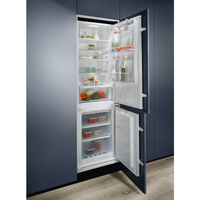 Electrolux - Ugradbeni hladnjak sa zamrzivačem - LND5FE18S