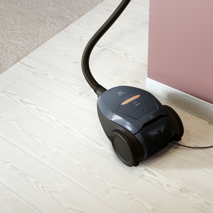Electrolux - Usisavač s vrećicom - PD82-8DB