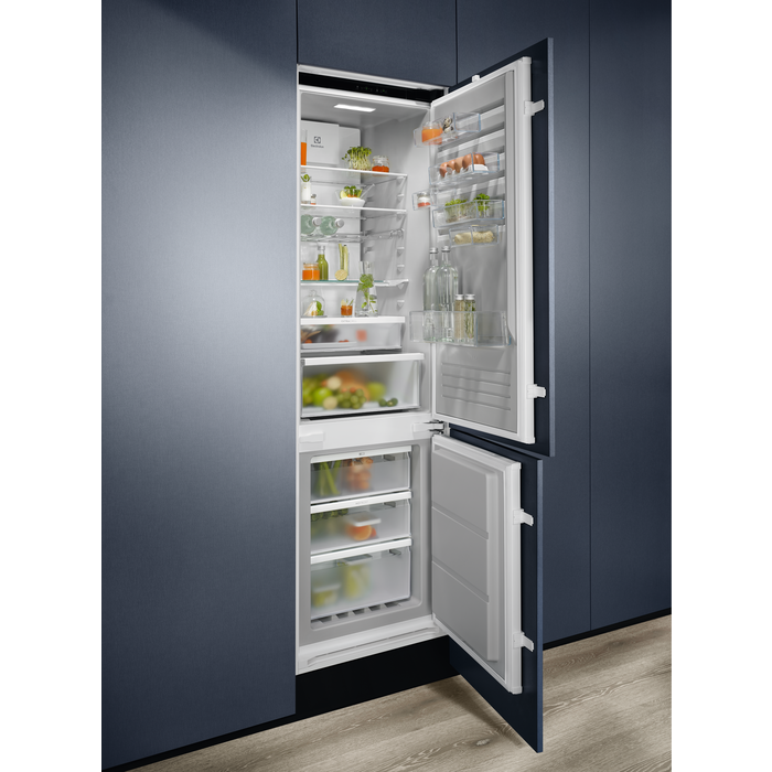 Electrolux - Ugradbeni hladnjak sa zamrzivačem - ENT6ME19S