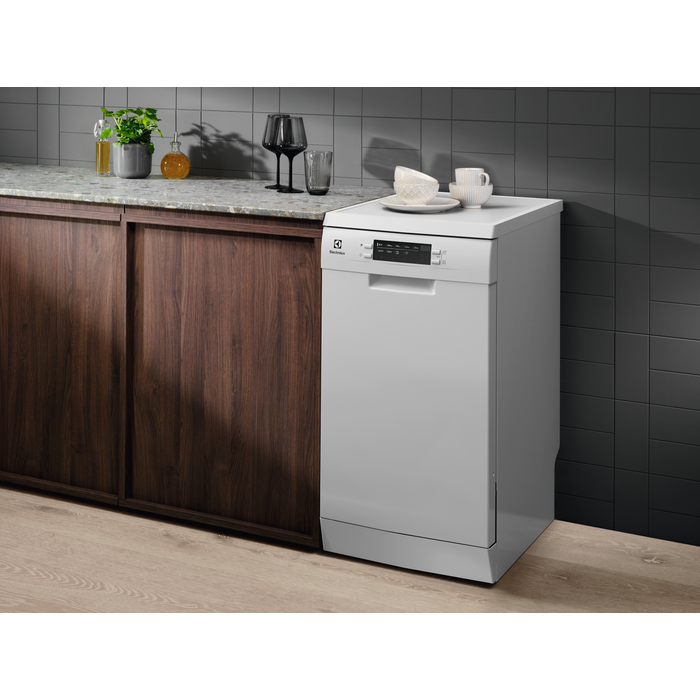 Electrolux - 45 cm dishwasher - ESS42220SW