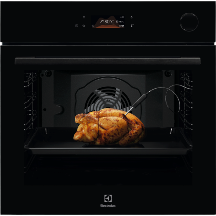 Electrolux 700 SteamCrisp ugradbena pećnica