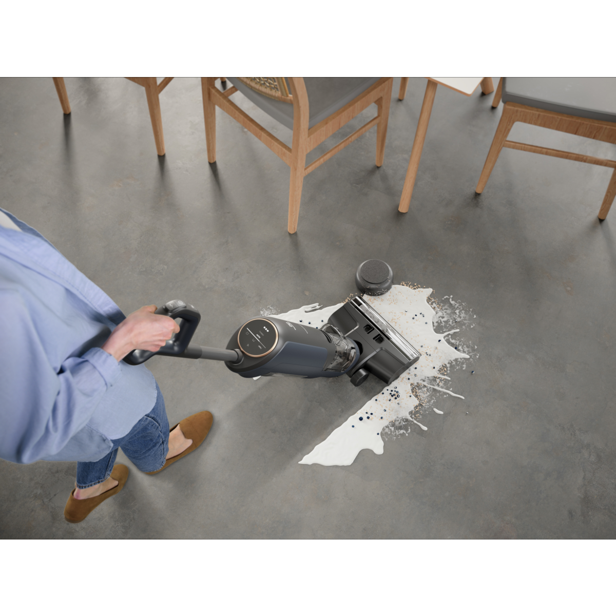 Electrolux - Wet&Dry bežični štapni usisavač - EW81U3DB