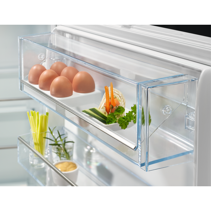 Electrolux - Ugradbeni hladnjak sa zamrzivačem - ENC8MC18S