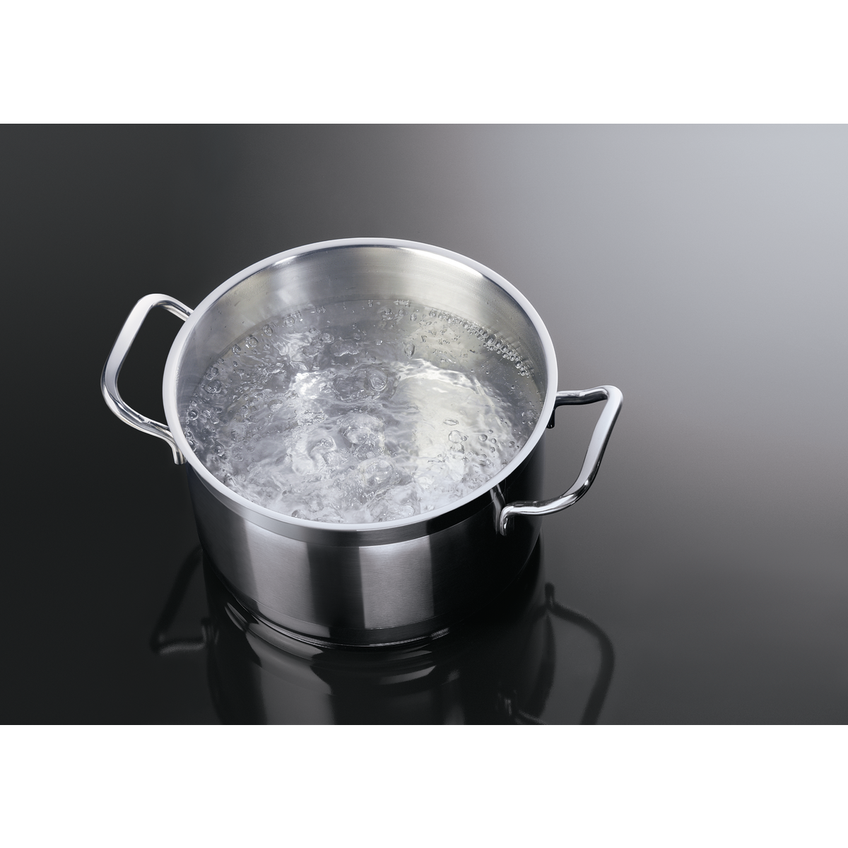 Electrolux - Električni štednjak - LKI64023AX