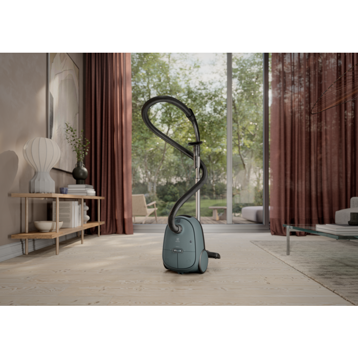 Electrolux - Usisavač s vrećicom - EB61C1OG
