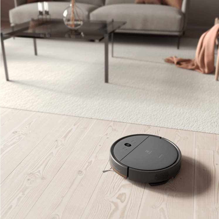 Robotski usisavač na podu